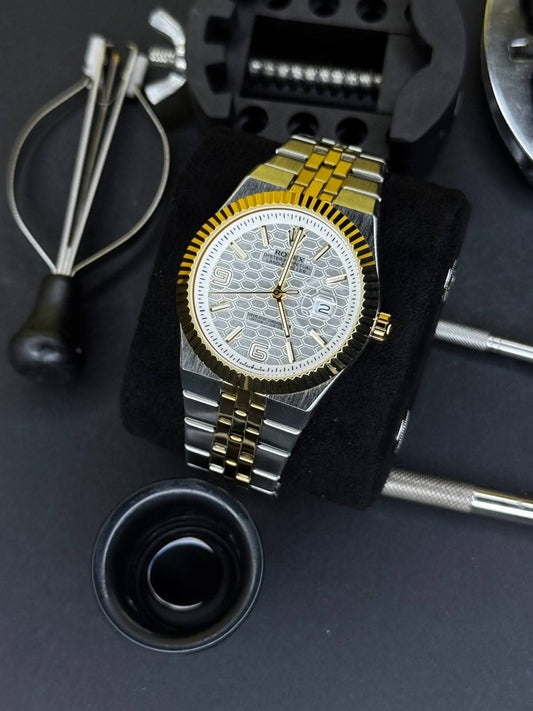 Luxury Men’s Two-Tone Stainless Steel Watch – Gold & Silver
