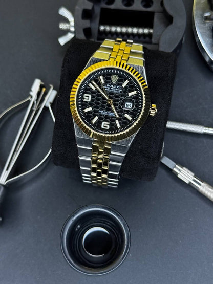 Luxury Men’s Two-Tone Stainless Steel Watch – Gold & Silver